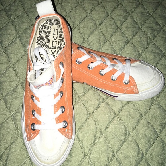 clemson tennis shoes